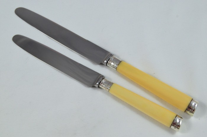 An Incredibly Rare Mappin & Webb 1960 37x Pieces Ivory Handled Table & Dessert Knives, Fish Eaters & Serving Set - Image 11