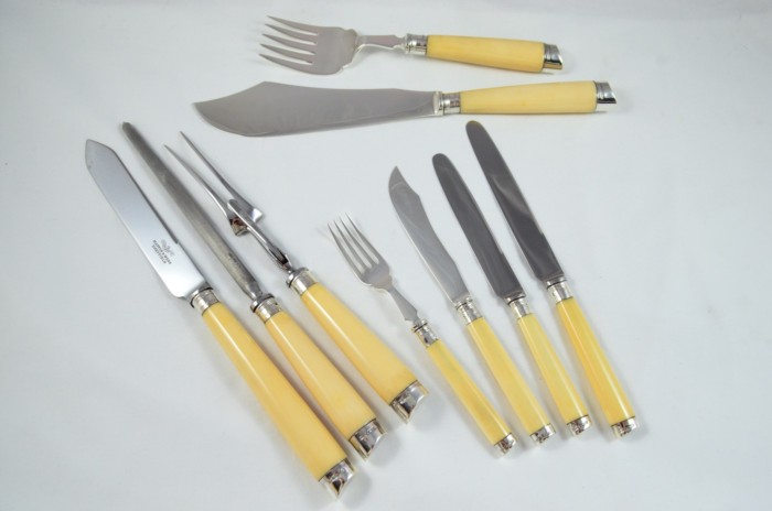 An Incredibly Rare Mappin & Webb 1960 37x Pieces Ivory Handled Table & Dessert Knives, Fish Eaters & Serving Set