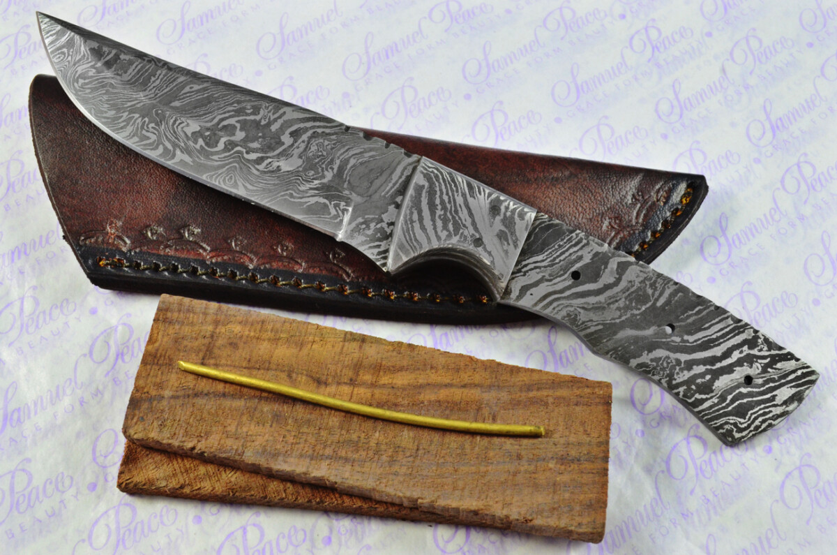 Knife Making Kit! Damascus Steel Bowie Knife Rosewood Scales Damascus Bolster inc Leather Sheath