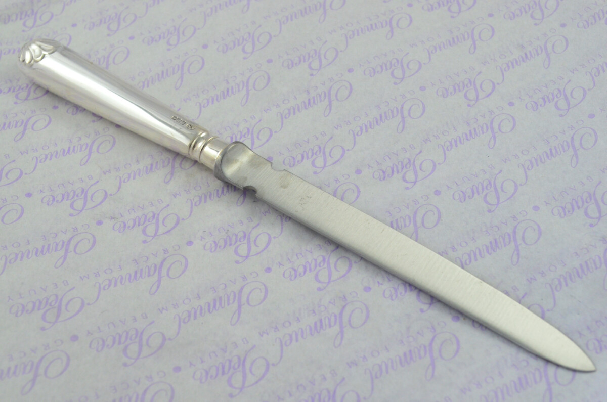 Saunders & Shepherd Cased Sheffield Sterling Silver Handled Letter Opener Shell Head Pattern 1965 - Image 6