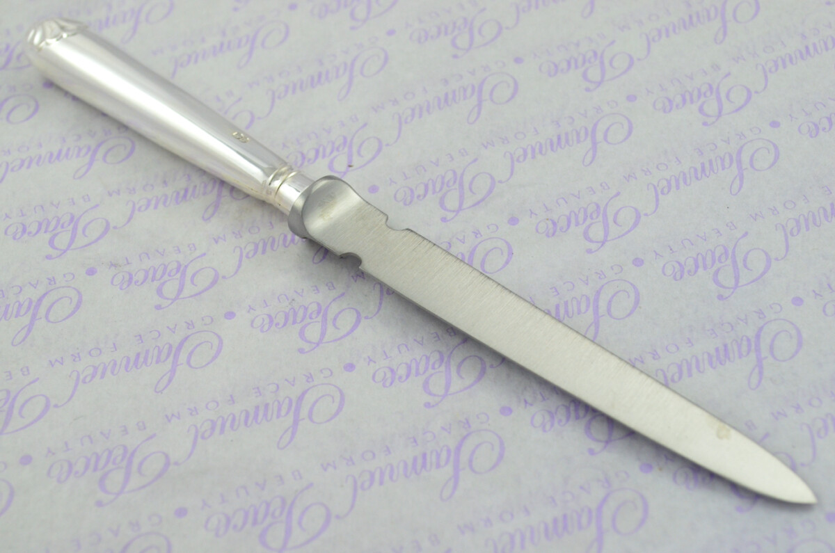 Saunders & Shepherd Cased Sheffield Sterling Silver Handled Letter Opener Shell Head Pattern 1965 - Image 7