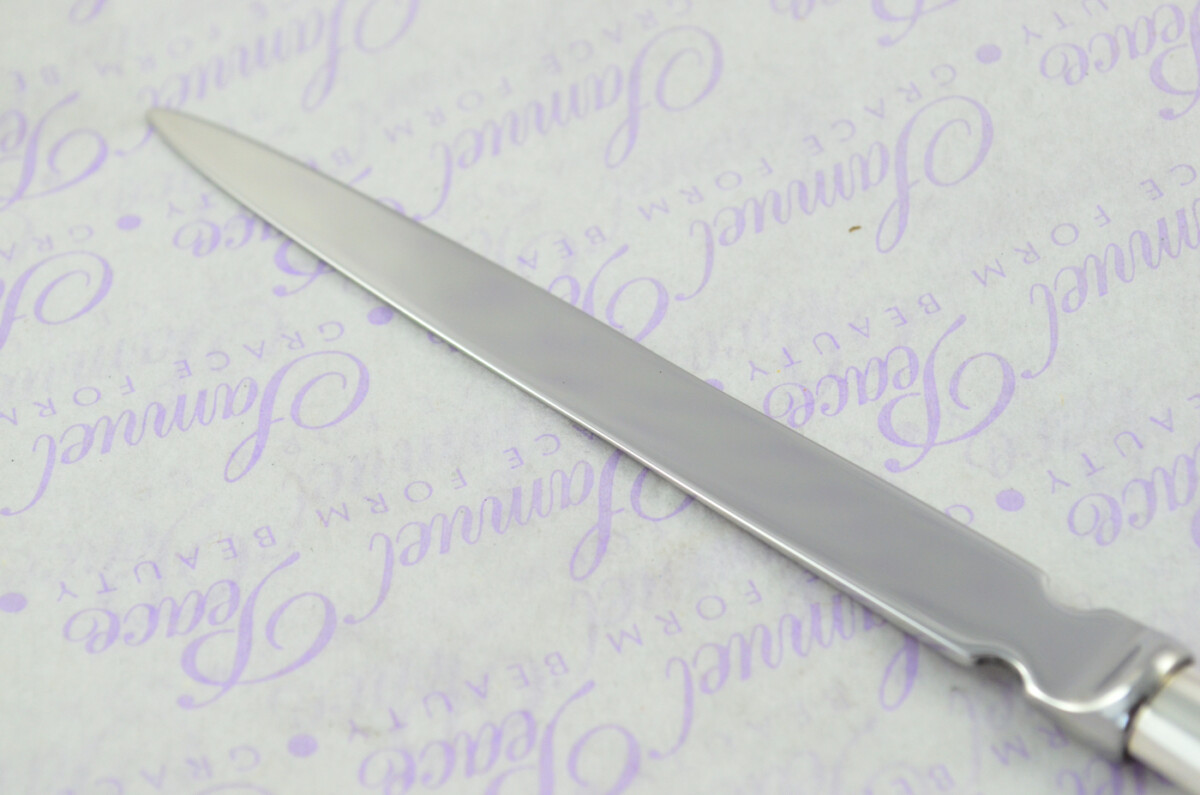 A. Haviland-Nye Cased London Sterling Silver Handled Letter Opener Feature Hallmarked Pistol Pattern 1977 - Image 5