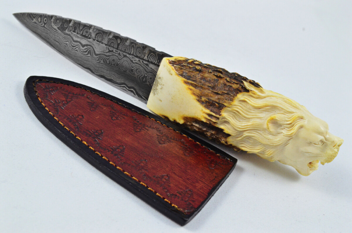 Amazing Bespoke Hand Carved Lion Stag Horn Antler Handle Sgian Dubh Damascus Blade Sheffield England