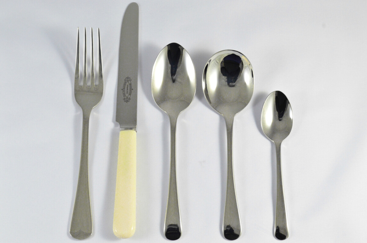 New Cream Handled & Old English Pattern 5 Piece place Setting Made in Sheffield England Stainless Steel Cutlery