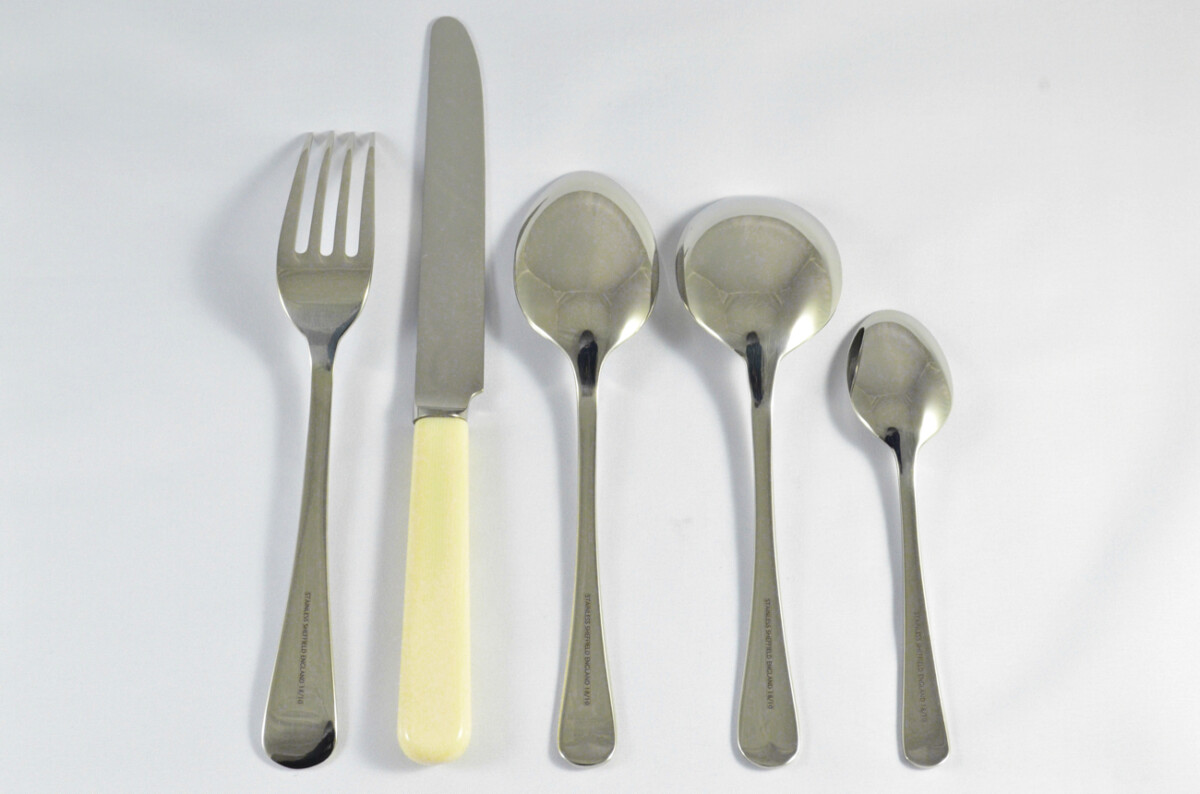 New Cream Handled & Old English Pattern 5 Piece place Setting Made in Sheffield England Stainless Steel Cutlery - Image 2
