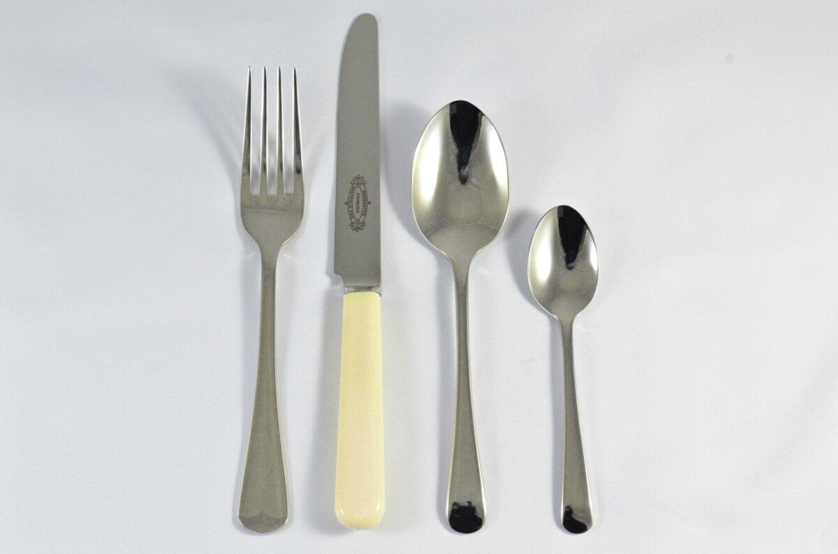 New Cream Handled & Old English Pattern 4 Piece place Setting Made in Sheffield England Stainless Steel Cutlery