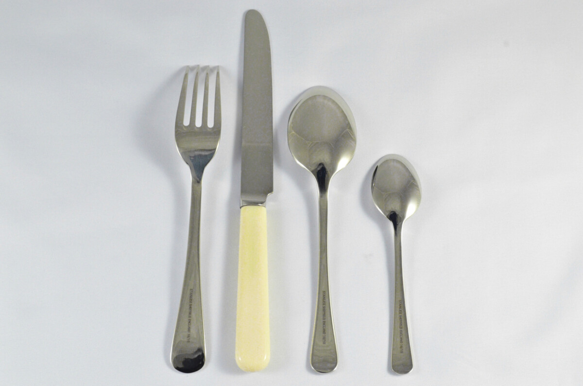 New Cream Handled & Old English Pattern 4 Piece place Setting Made in Sheffield England Stainless Steel Cutlery - Image 2
