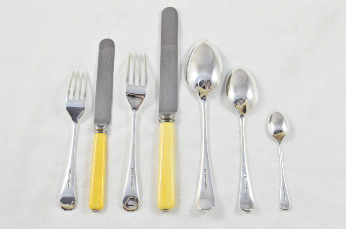 Antique Canteen of Cutlery By Pearce & Sons Ltd  - Silver Plated - Old English Pattern - 102 Pieces - Image 5