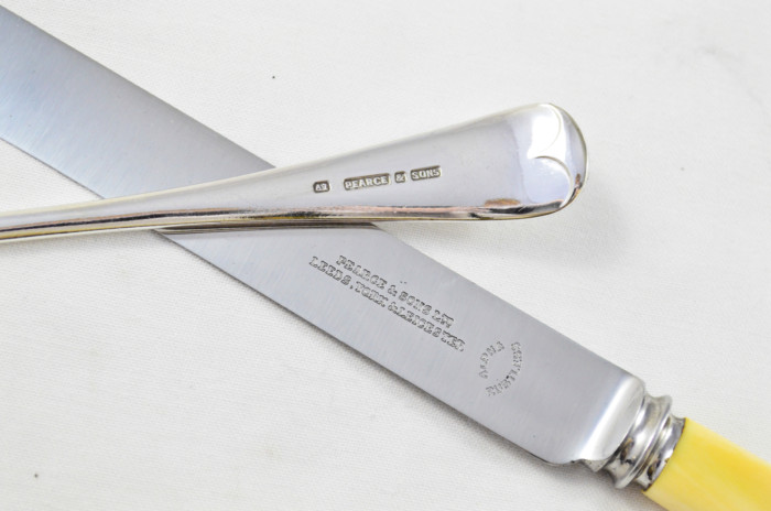Antique Canteen of Cutlery By Pearce & Sons Ltd  - Silver Plated - Old English Pattern - 102 Pieces - Image 11