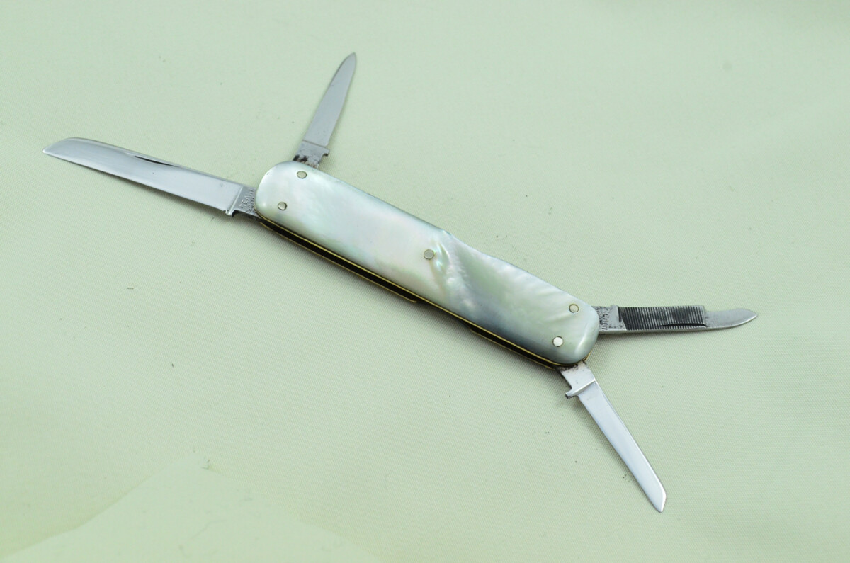Four Blade Fantastic Carbon Steel Bladed Mother Of Pearl Fully Restored Sheffield Made Pen/Pocket Knife c1900 Maker Deakin