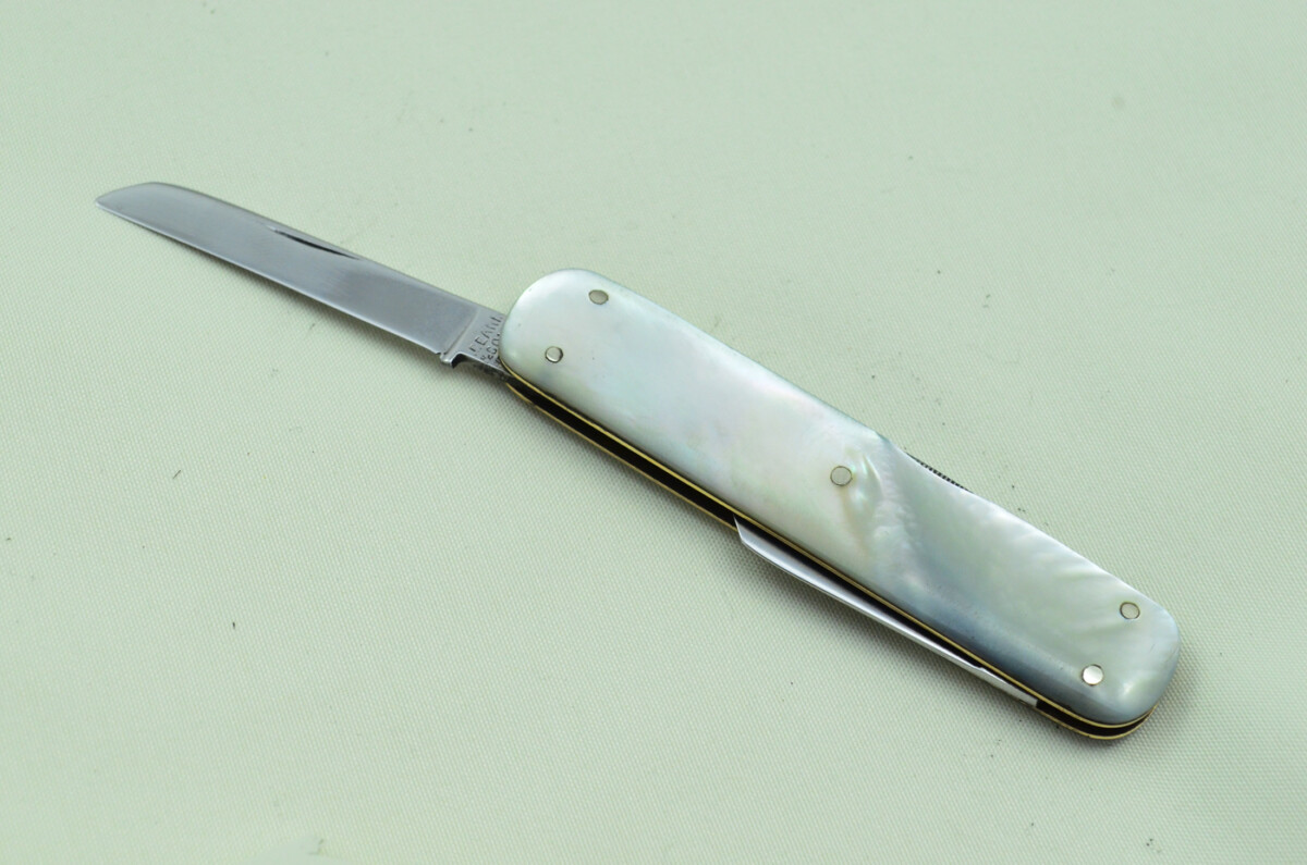 Four Blade Fantastic Carbon Steel Bladed Mother Of Pearl Fully Restored Sheffield Made Pen/Pocket Knife c1900 Maker Deakin - Image 5