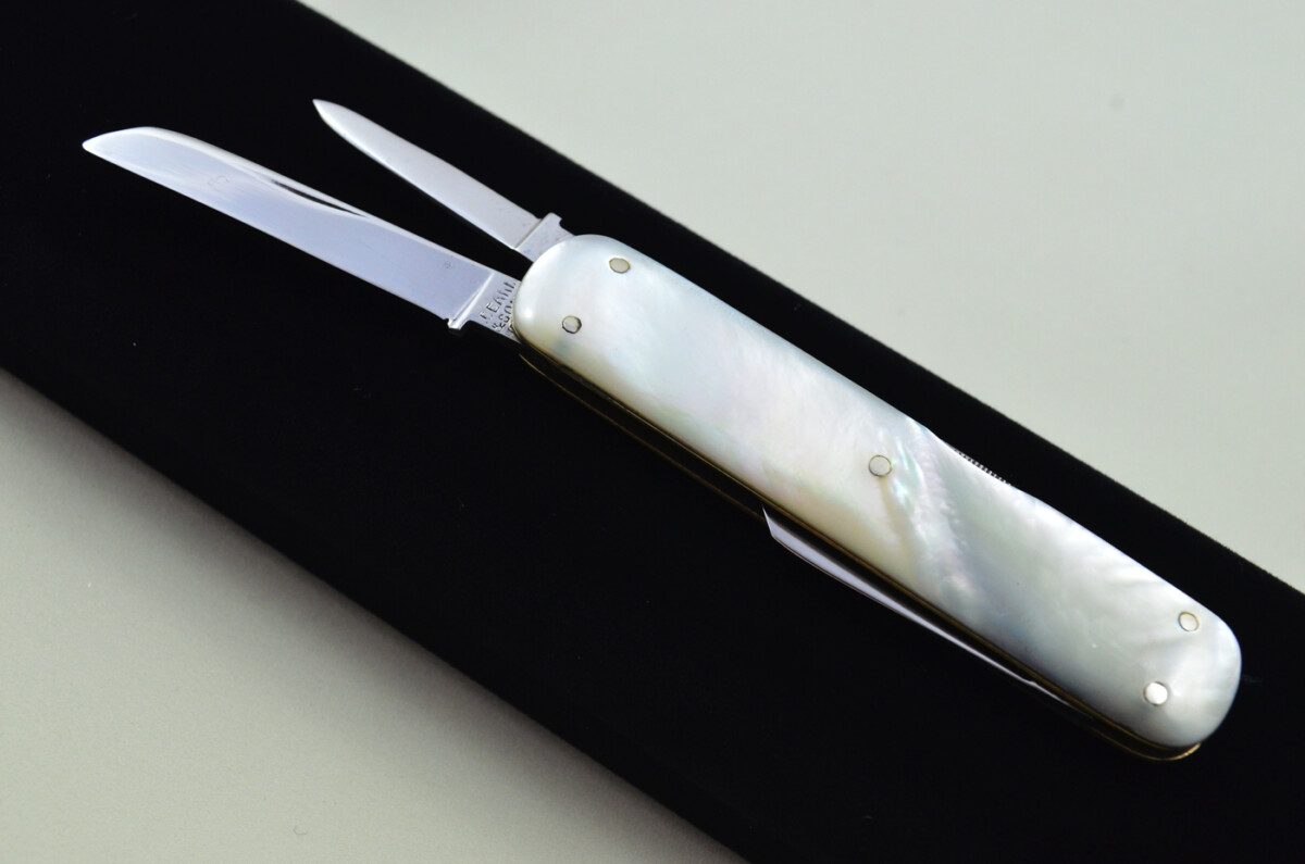 Four Blade Fantastic Carbon Steel Bladed Mother Of Pearl Fully Restored Sheffield Made Pen/Pocket Knife c1900 Maker Deakin - Image 2