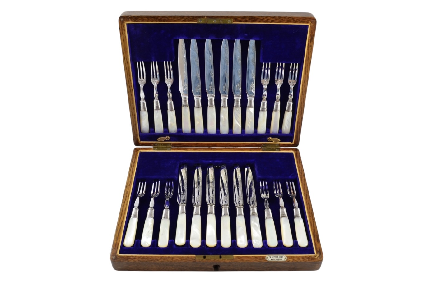 Beautiful Allen & Darwin Silver Ferruled 12 Knives & 12 Forks with Mother Of Pearl Handles 1906