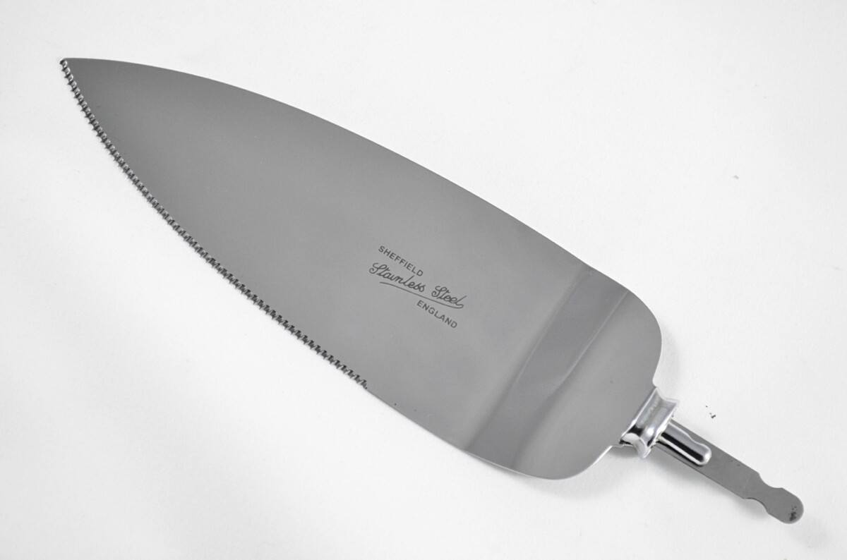 Stamped Sheffield Made Stainless Steel Pie/Cake Serving Knife Blade with Bolster