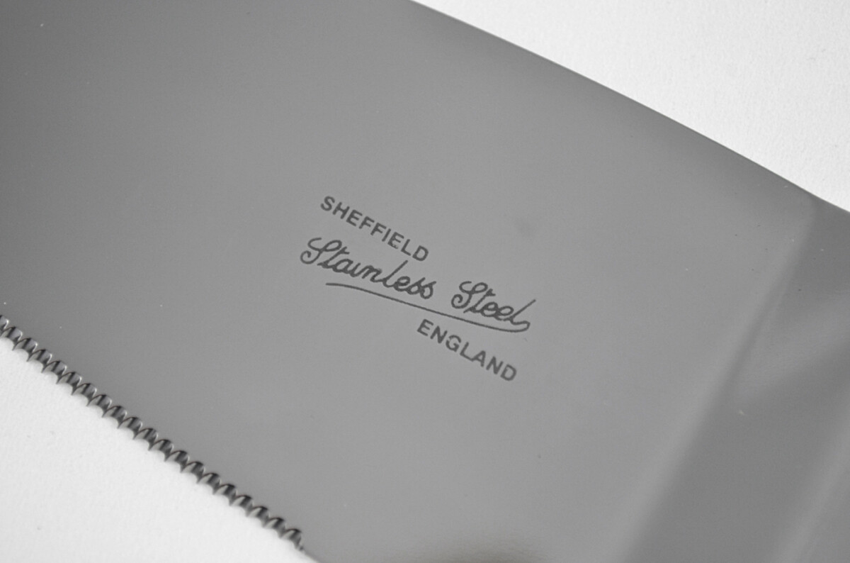 Stamped Sheffield Made Stainless Steel Pie/Cake Serving Knife Blade with Bolster - Image 2