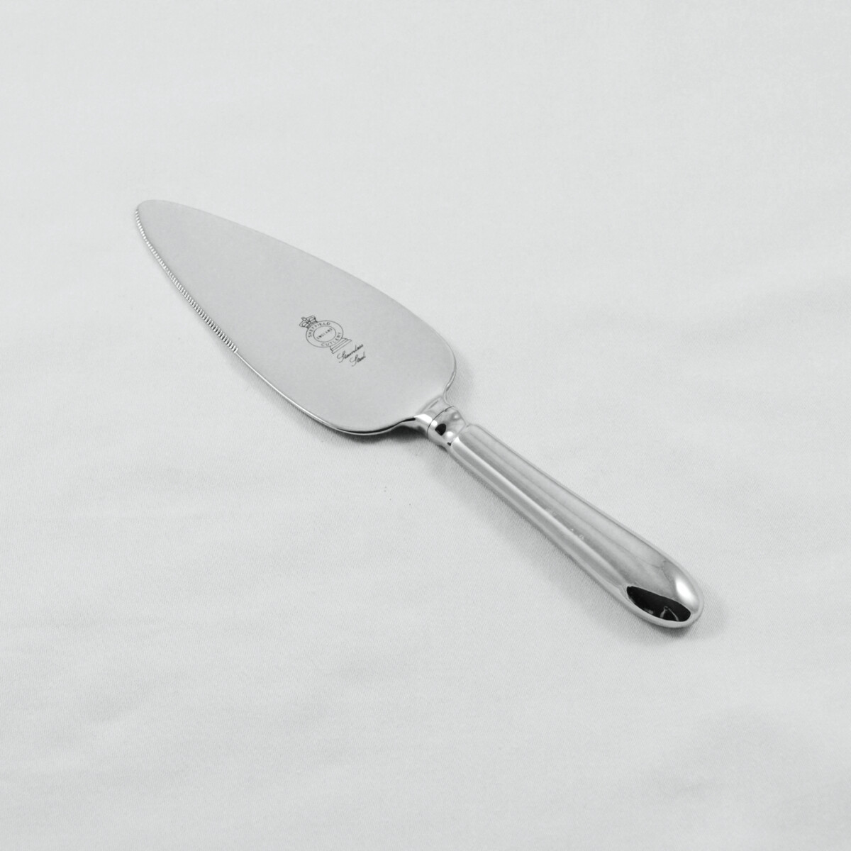 An Old English Pattern Stainless Steel Pie/Cake Server Gift Boxed And Engraved 'Sheffield, England' - Image 2