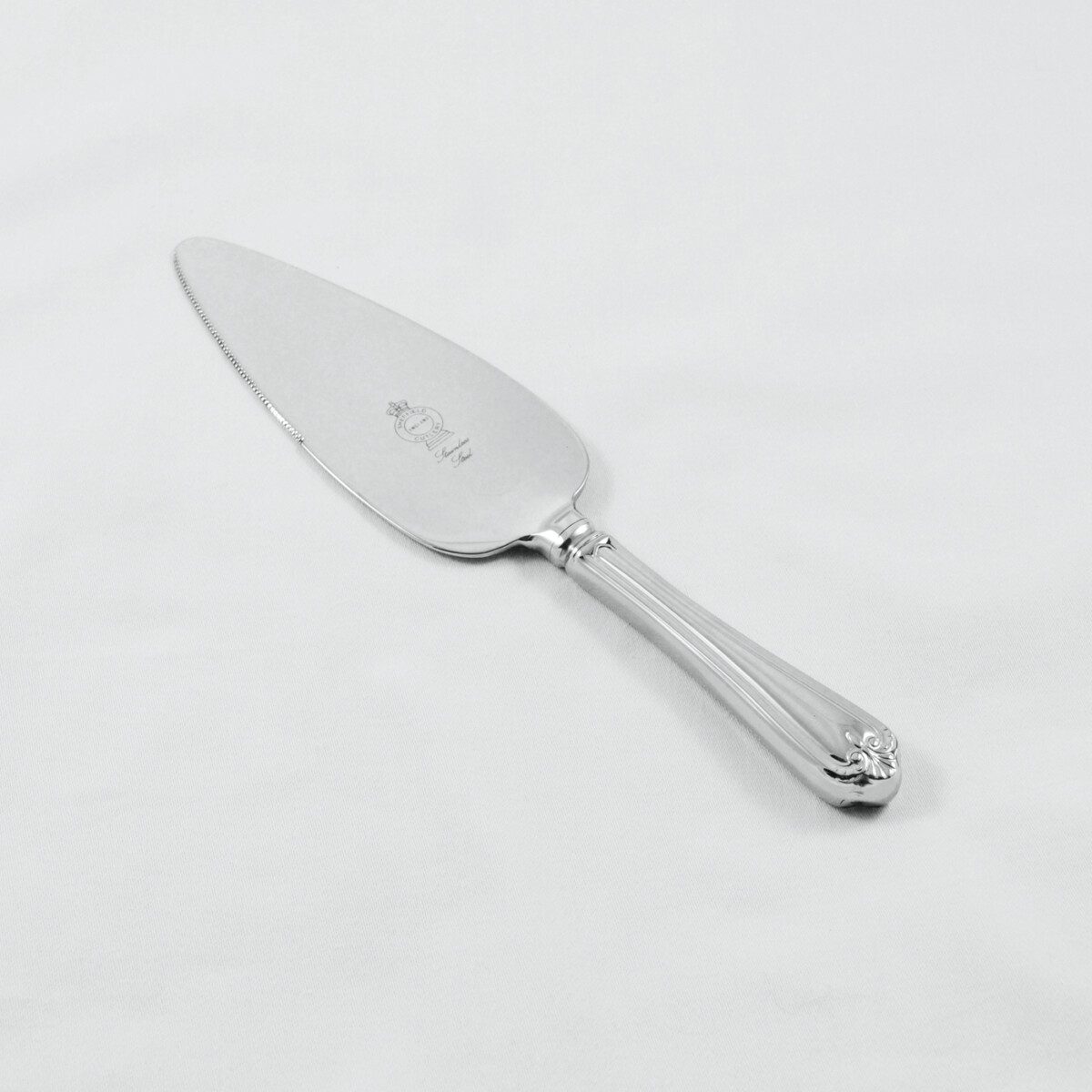 A Jesmond Pattern Stainless Steel Pie/Cake Server Gift Boxed And Engraved 'Sheffield, England' - Image 2