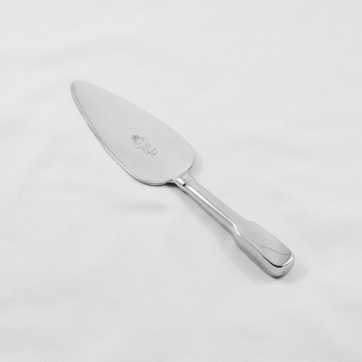 A Fiddle Pattern Stainless Steel Pie/Cake Server Gift Boxed And Engraved 'Sheffield, England' - Image 2