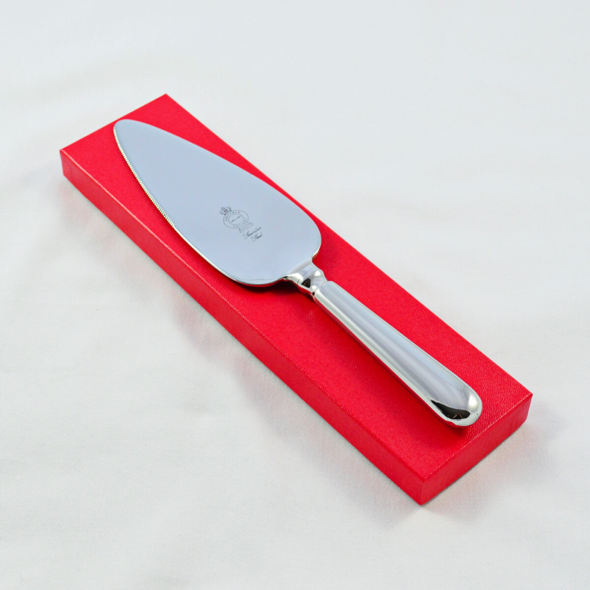 A Baguette Pattern Stainless Steel Pie/Cake Server Gift Boxed And Engraved 'Sheffield, England'