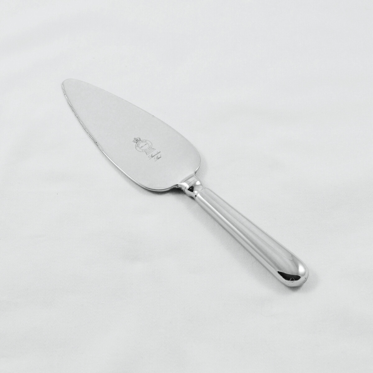 A Baguette Pattern Stainless Steel Pie/Cake Server Gift Boxed And Engraved 'Sheffield, England' - Image 2