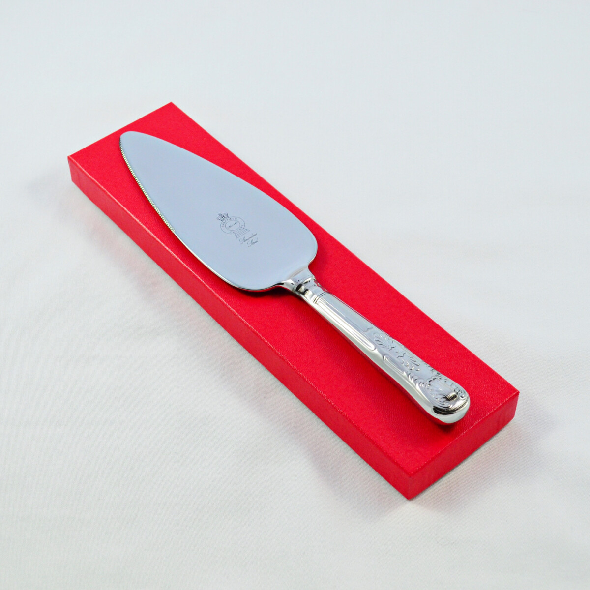 A Kings Pattern Stainless Steel Pie/Cake Server Gift Boxed And Engraved 'Sheffield, England'