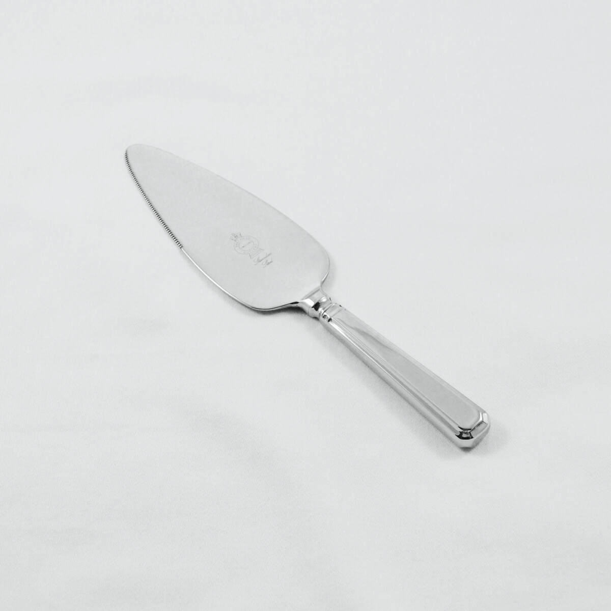 A Grecian Pattern Stainless Steel Pie/Cake Server Gift Boxed And Engraved 'Sheffield, England' - Image 2