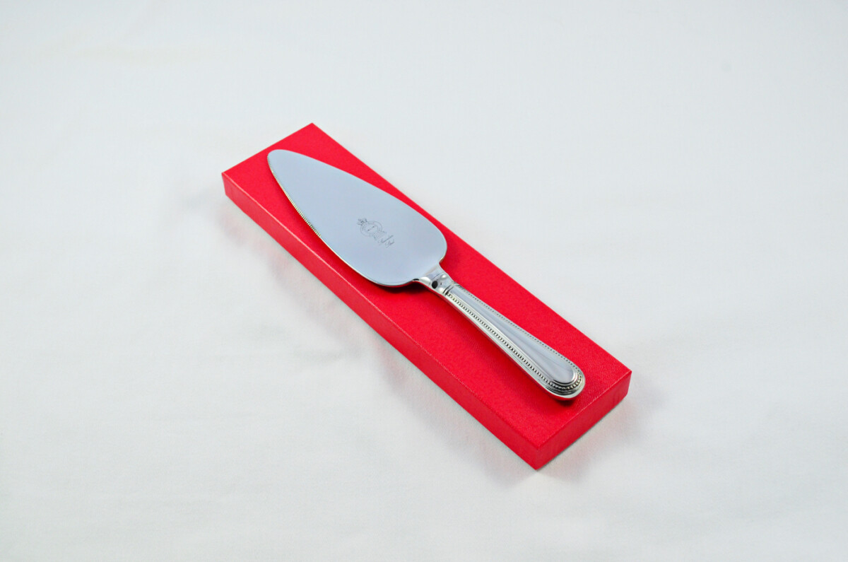 A Bead Pattern Stainless Steel Pie/Cake Server Gift Boxed And Engraved 'Sheffield, England'