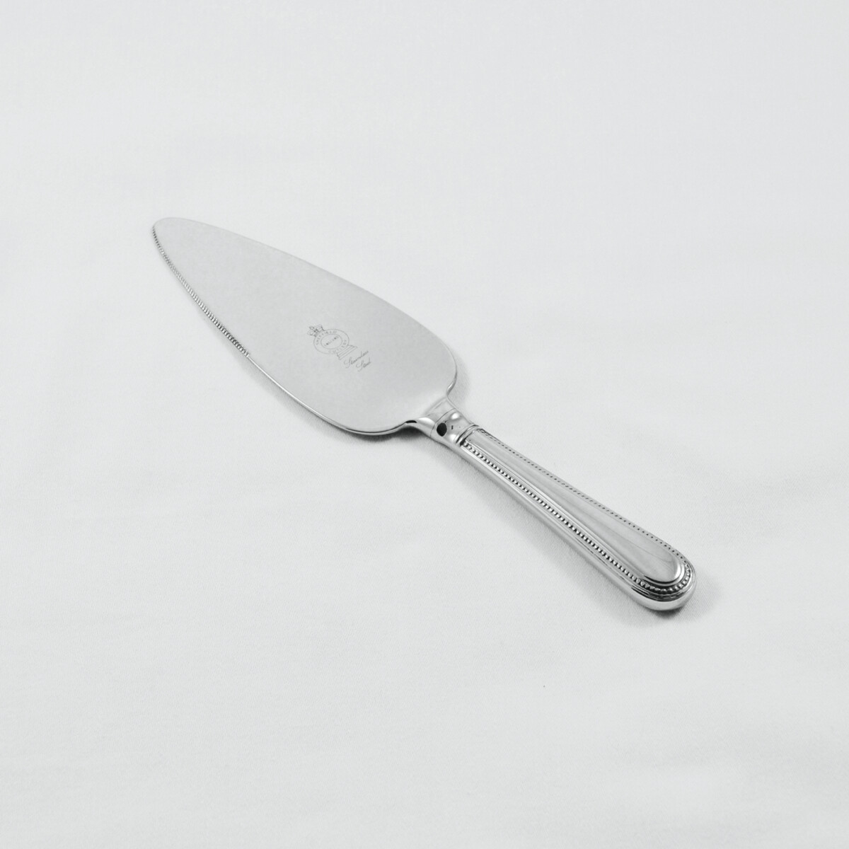 A Bead Pattern Stainless Steel Pie/Cake Server Gift Boxed And Engraved 'Sheffield, England' - Image 2