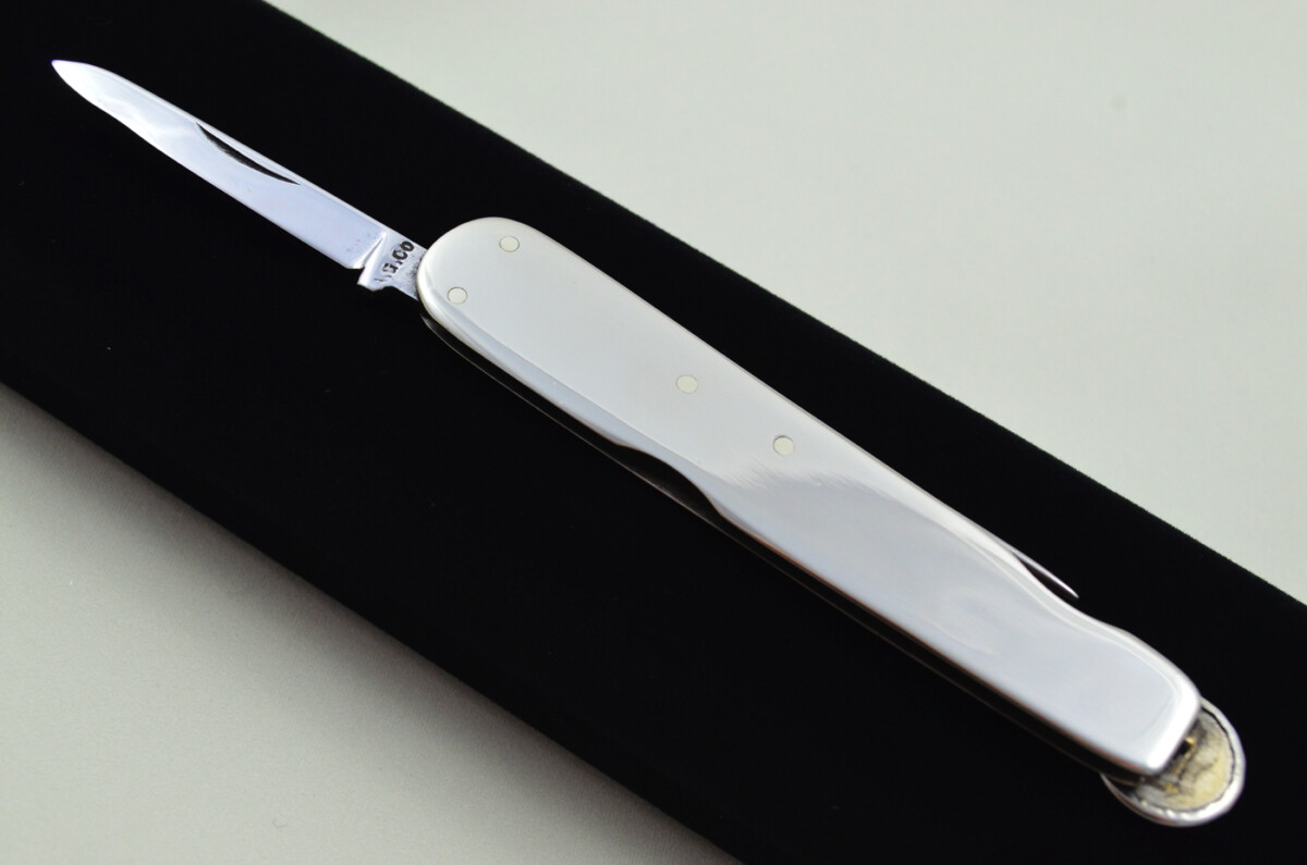 A.G Co Sheffield Made 2 Blade Brass Scaled Pen/Pocket Knife Pipe Interest - Image 2