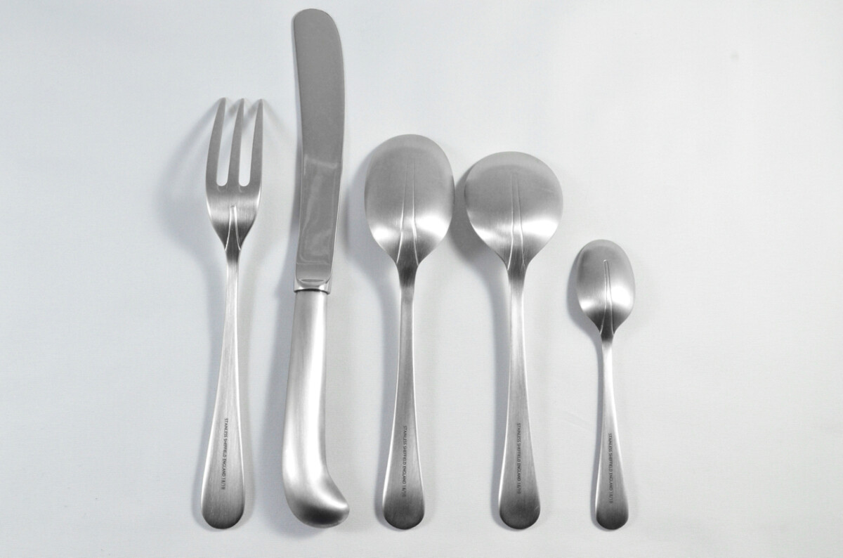 New Pistol Pattern 5 Piece place Setting Brushed Finish Made in Sheffield England Stainless Steel Cutlery - Image 2