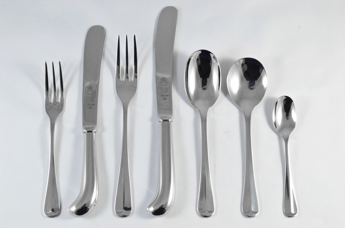 New Pistol Pattern 7 Piece place Setting Mirror Finish Made in Sheffield England Stainless Steel Cutlery