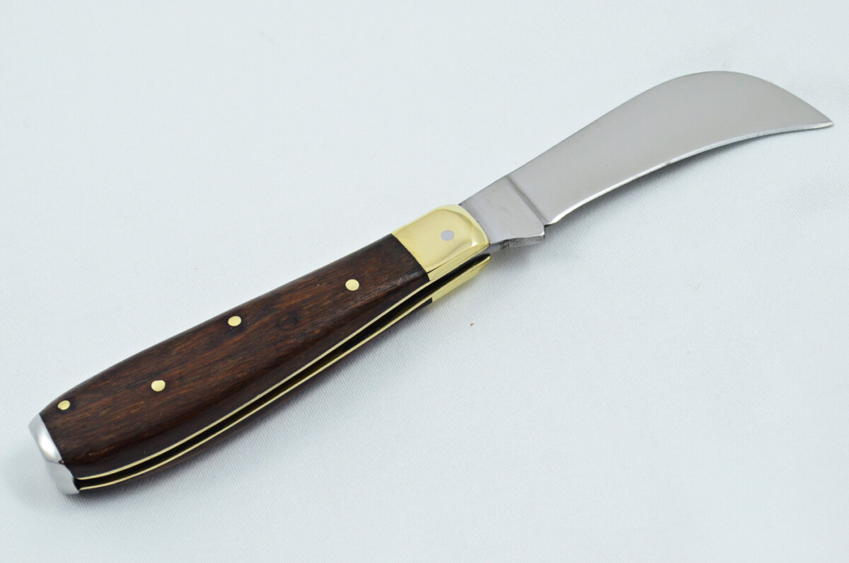 A Handmade D2 Steel Pruning Pen/Pocket Knife - Rosewood Scales Brass Bolster - Image 5