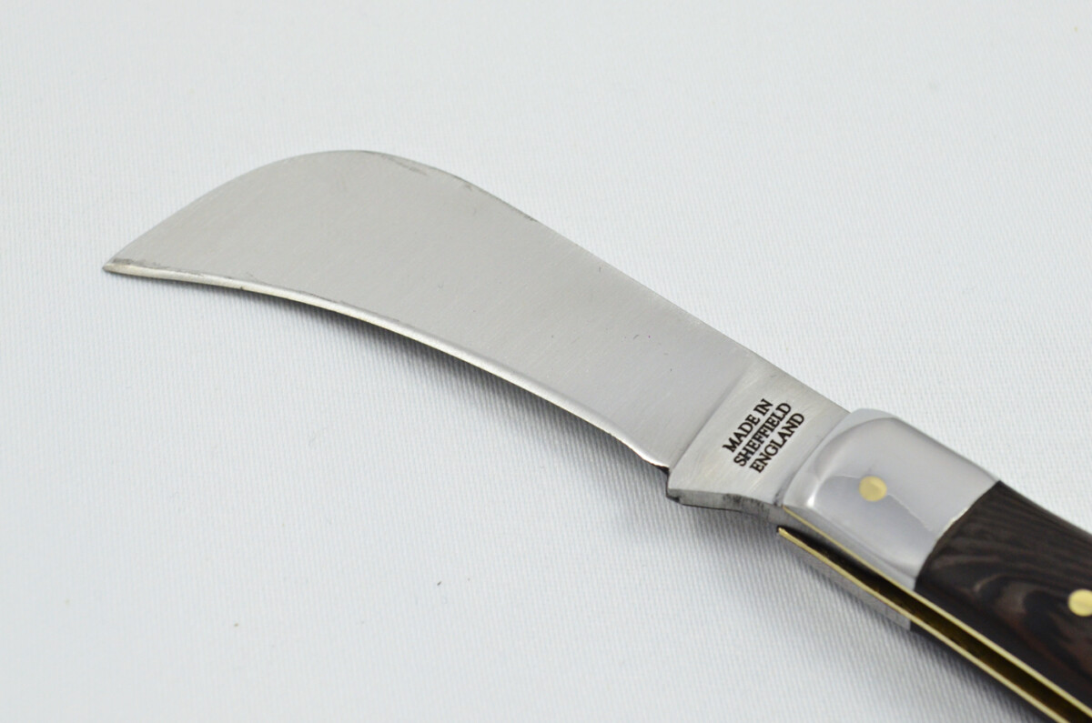A Handmade D2 Steel Pruning Pen/Pocket Knife - Black Stealth Laminate Scales Steel Bolster - Image 4