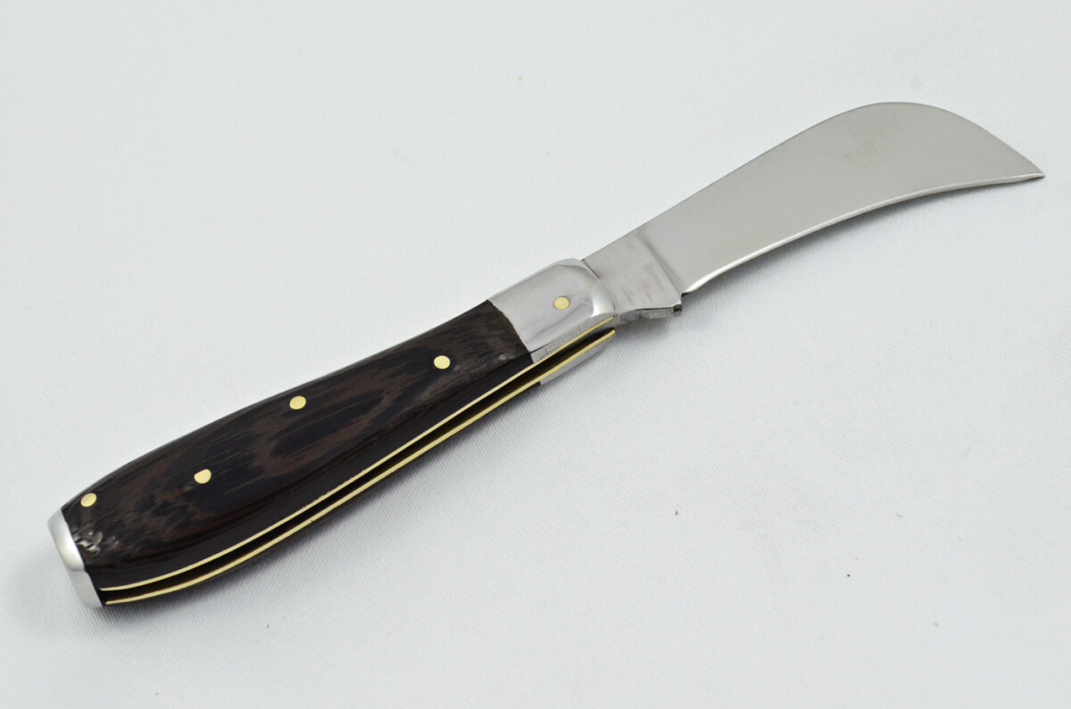 A Handmade D2 Steel Pruning Pen/Pocket Knife - Black Stealth Laminate Scales Steel Bolster - Image 5