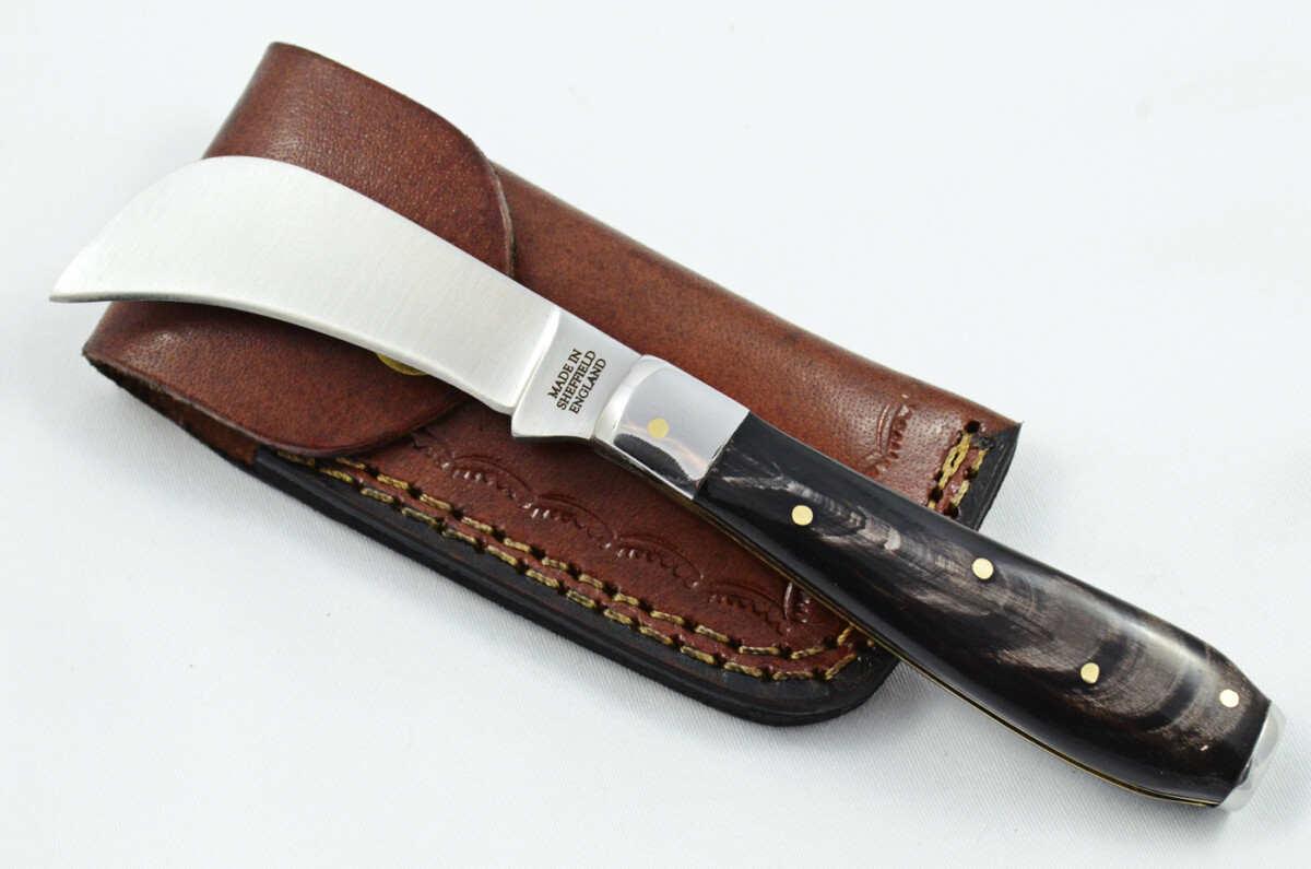 A Handmade D2 Steel Pruning Pen/Pocket Knife - Water Buffalo Scales Steel Bolster