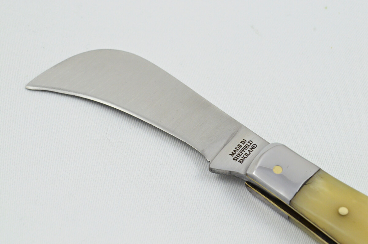 A Handmade D2 Steel Pruning Pen/Pocket Knife - Camel Bone Scales Steel Bolster - Image 3
