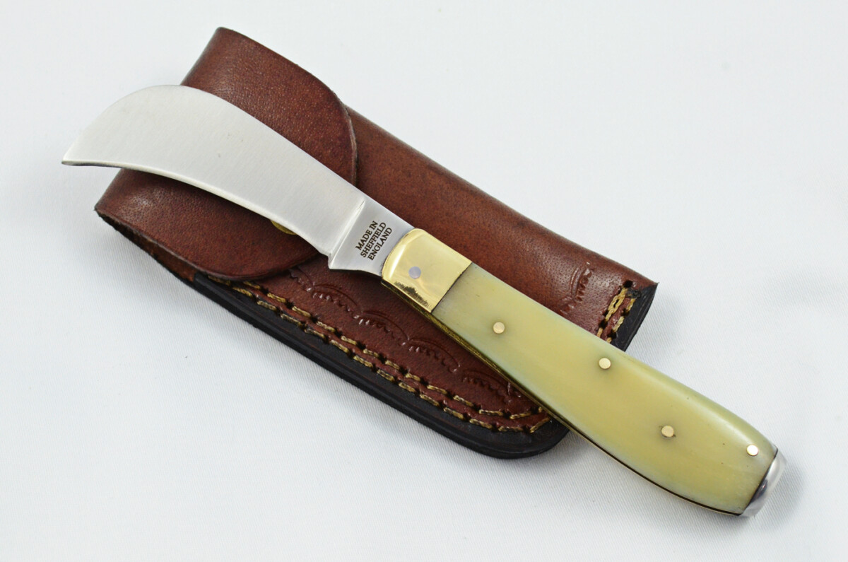 A Handmade D2 Steel Pruning Pen/Pocket Knife - Camel Bone Scales Brass Bolster