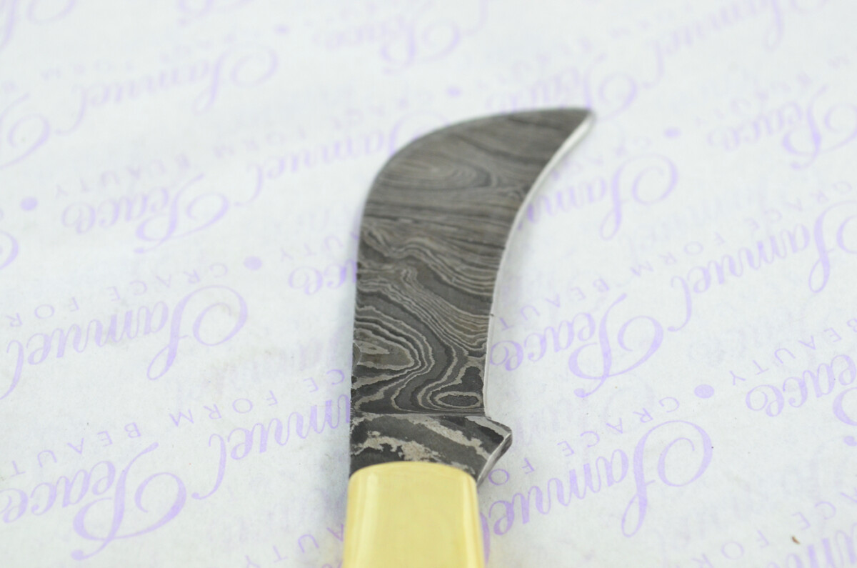 A Handmade Damascus Steel Pruning Pen/Pocket Knife - Buffalo Horn Scales - Image 6