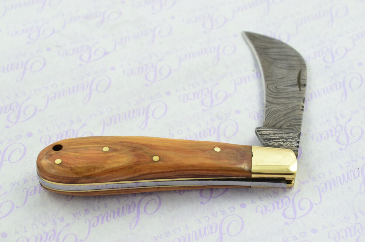 A Handmade Damascus Steel Pruning Pen/Pocket Knife - Olive Wood Scales - Image 6