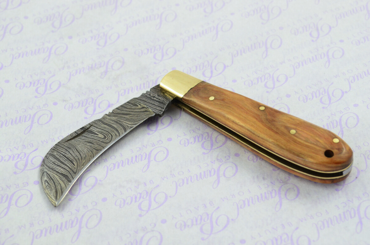 A Handmade Damascus Steel Pruning Pen/Pocket Knife - Olive Wood Scales - Image 7