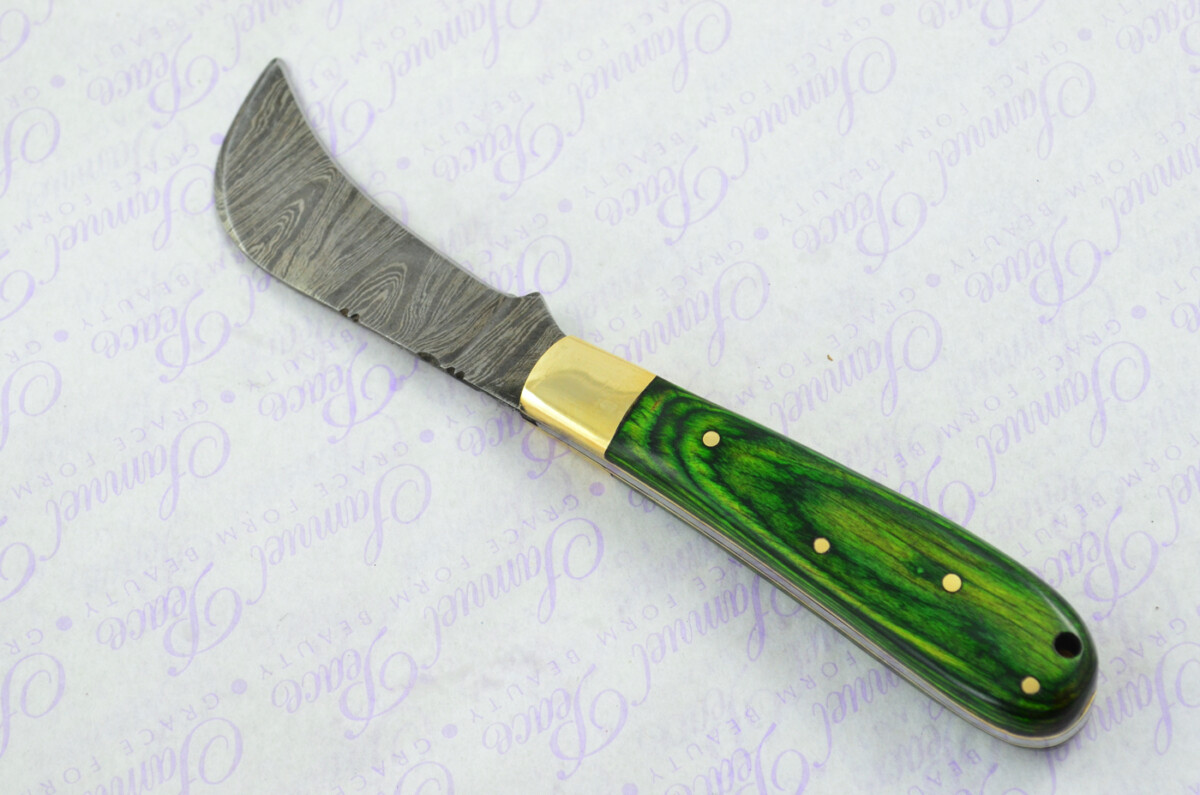 A Handmade Damascus Steel Pruning Pen/Pocket Knife - Green Laminate Wood Scales