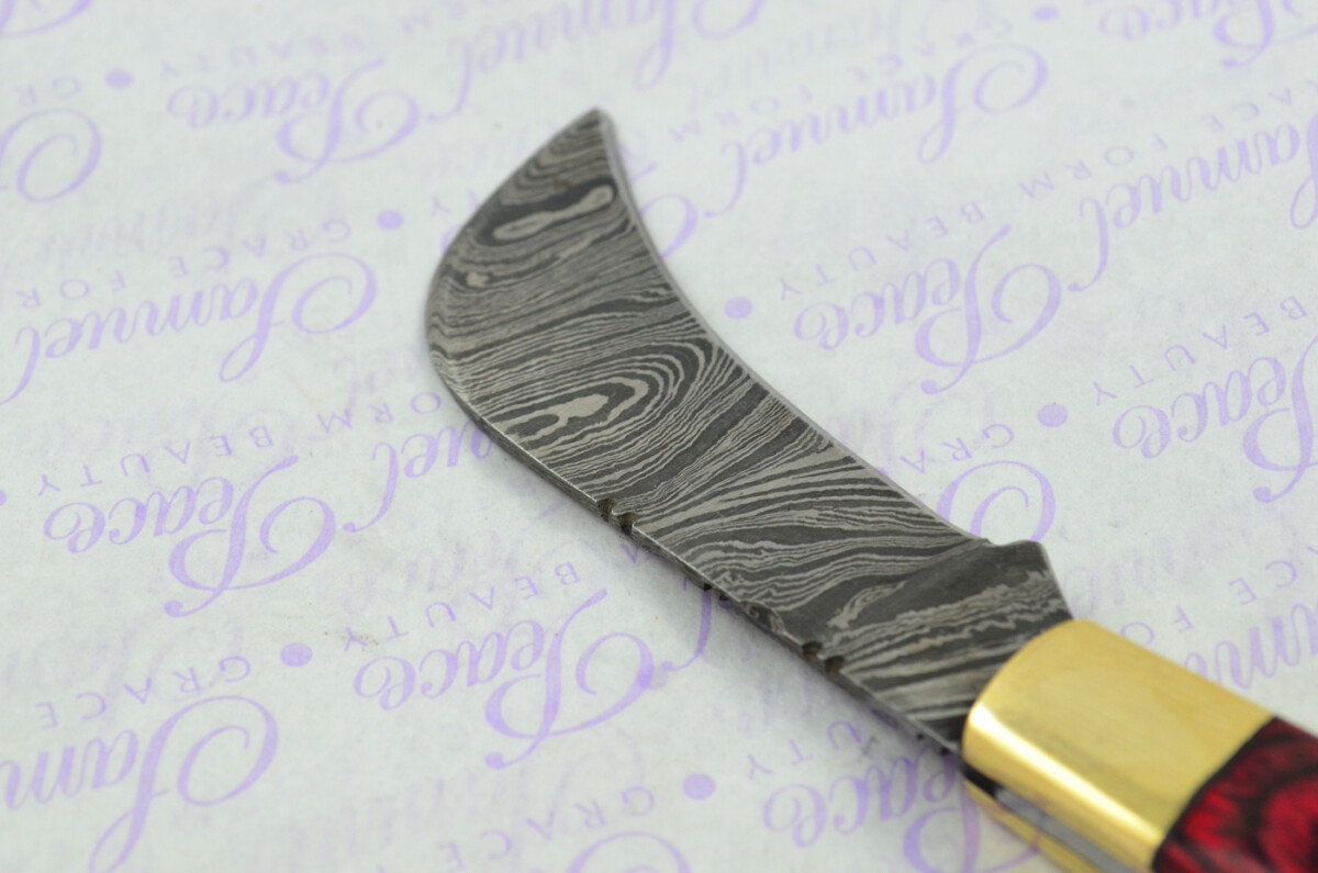 A Handmade Damascus Steel Pruning Pen/Pocket Knife - Red Laminate Wood Scales - Image 3