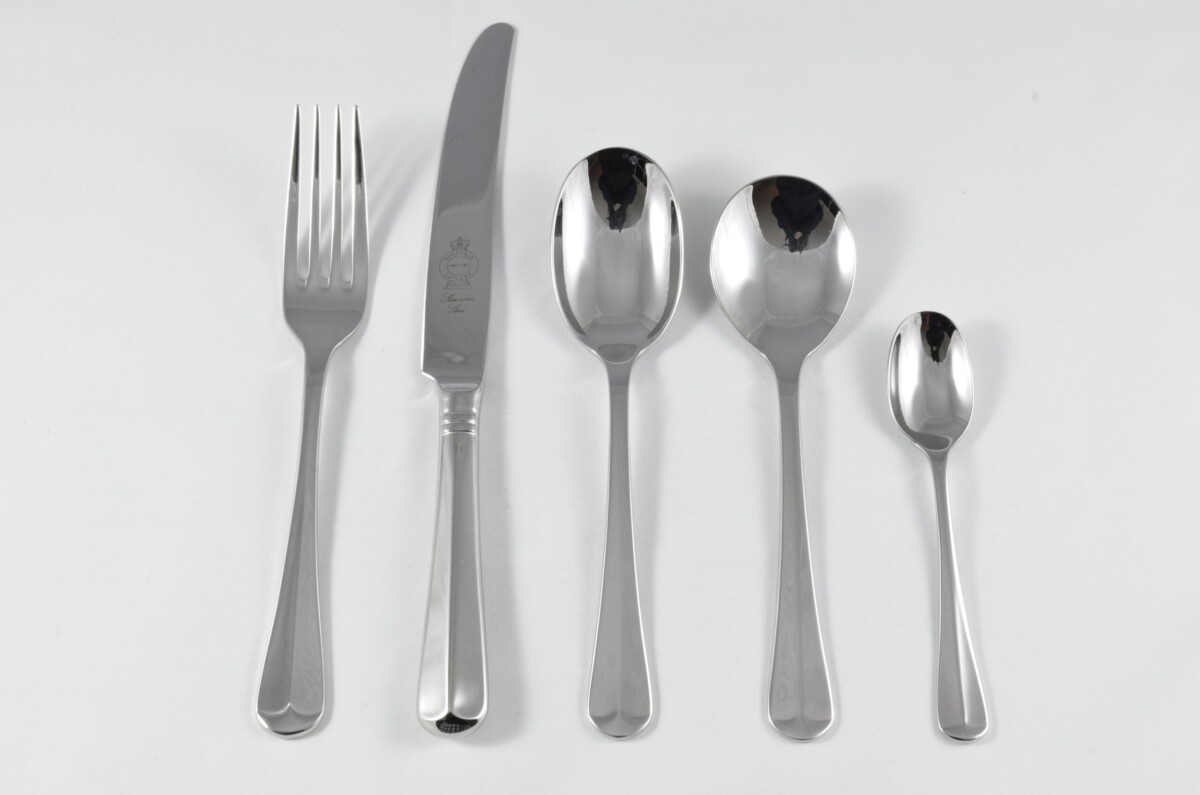 New Rattail Pattern 5 Piece place Setting Made in Sheffield England Stainless Steel Cutlery