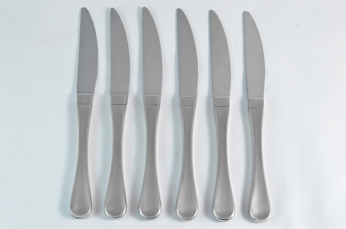 Robert Welch Stainless Steel 18/10 Set of Six Plain Edge Steak Knives Brushed Finish - Image 4