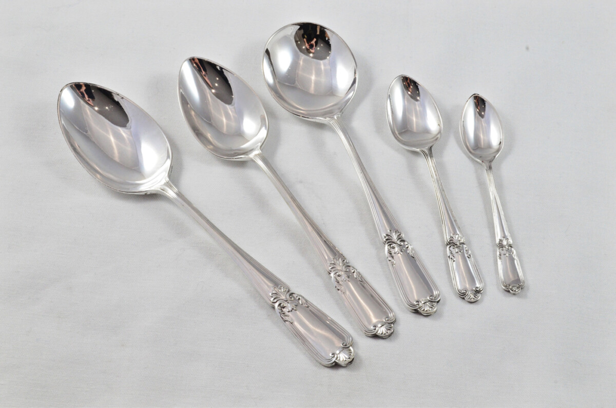 Antique Harrods Canteen of Cutlery By Roberts & Belk Sheffield - Silver Plated - Louis XIV Pattern - 132 Pieces - Image 7
