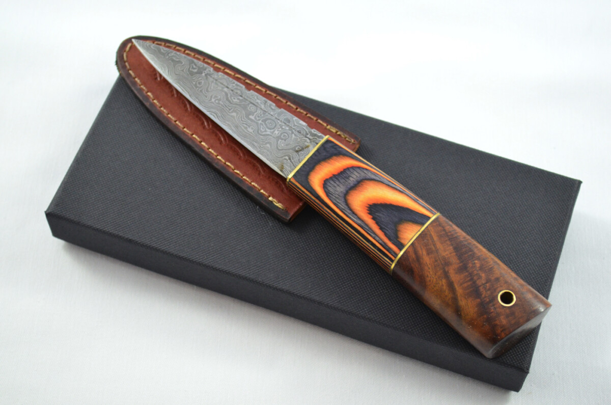 New Fantastic Coloured Laminate Sgian Dubh Damascus Steel Made in Sheffield England Superior Sheath inc Presentation Box