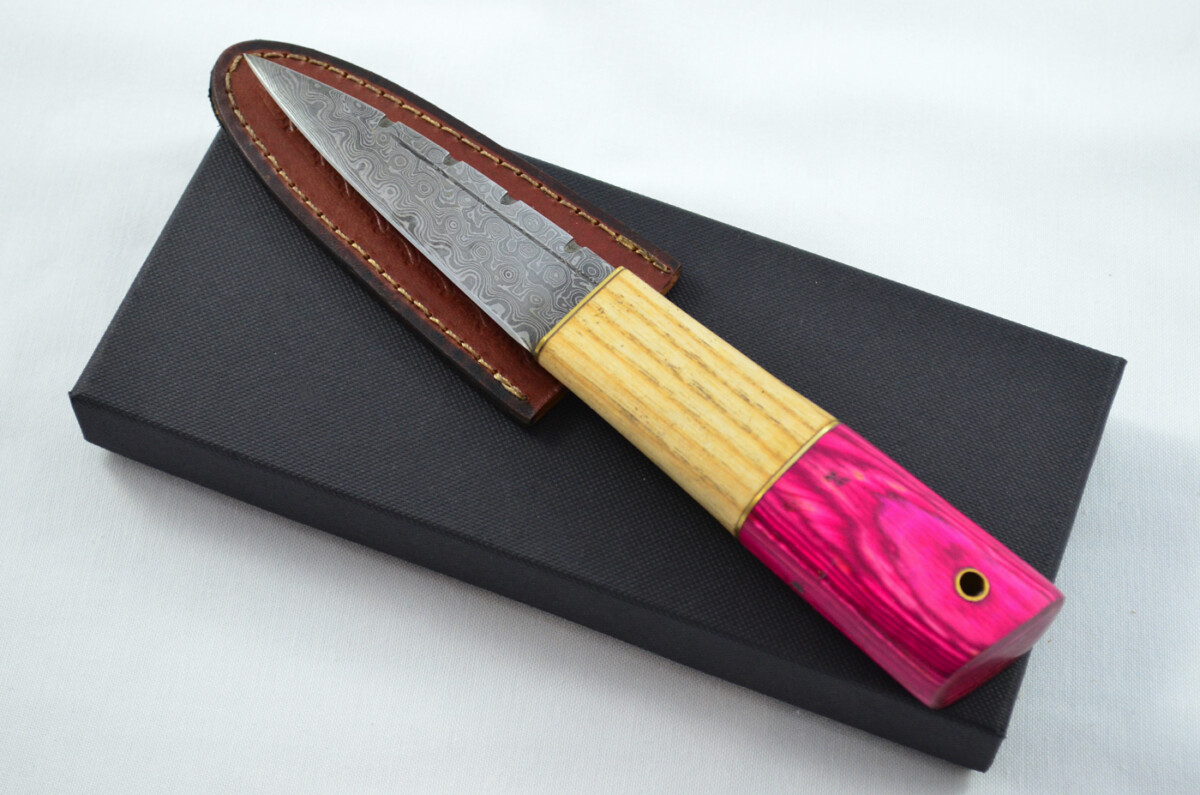 New Fantastic Coloured Laminate Sgian Dubh Damascus Steel Made in Sheffield England Superior Sheath inc Presentation Box