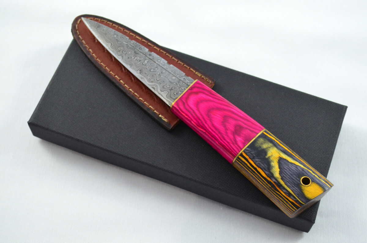 New Fantastic Coloured Laminate Sgian Dubh Damascus Steel Made in Sheffield England Superior Sheath inc Presentation Box