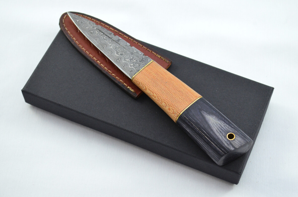 New Fantastic Coloured Laminate Sgian Dubh Damascus Steel Made in Sheffield England Superior Sheath inc Presentation Box