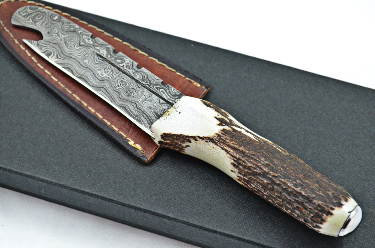 A Fantastic Genuine Stag Horn Handle Damascus Steel Sgian Bru Made in Sheffield England